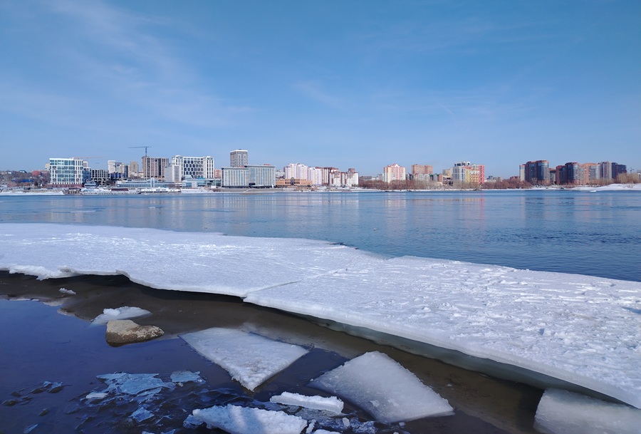 Резкое потепление: Штормовое предупреждение объявлено в Новосибирской области