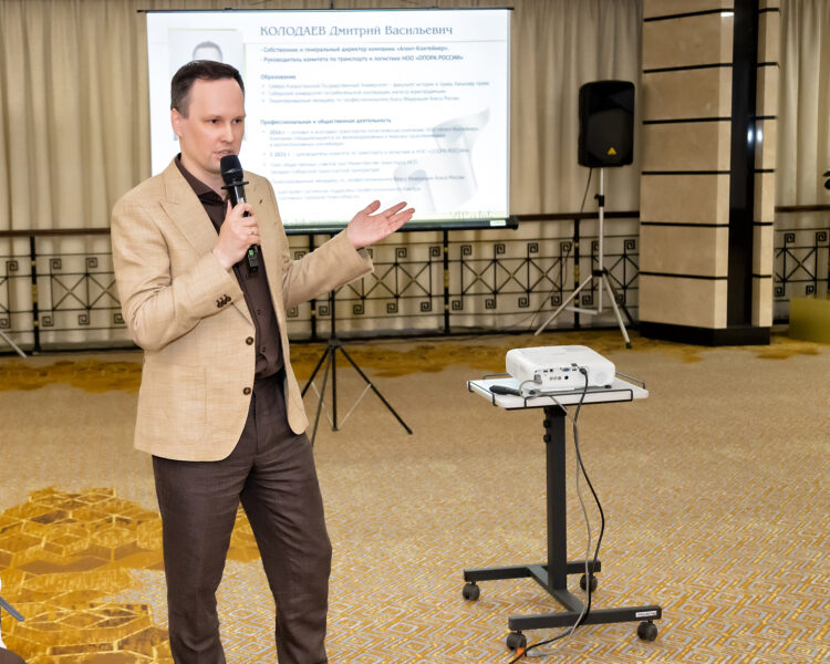 Дмитрий Колодаев