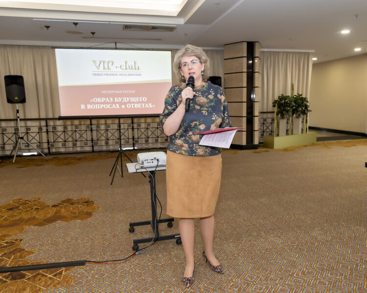 Елена Потапова