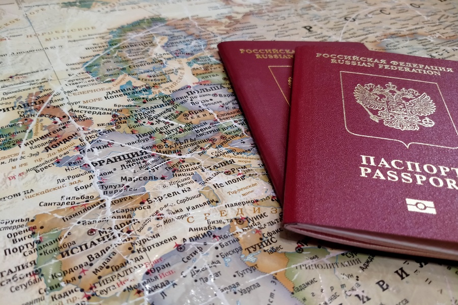 Эксперты назвали страны, куда новосибирцам труднее всего получить визы
