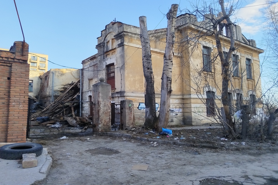 Западный фасад