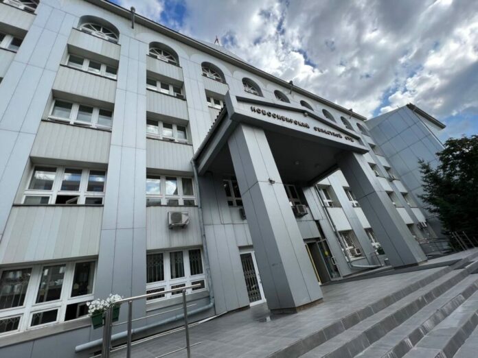 В Новосибирске создателя долгостроя с опасным креном обвиняют в хищении 587 млн