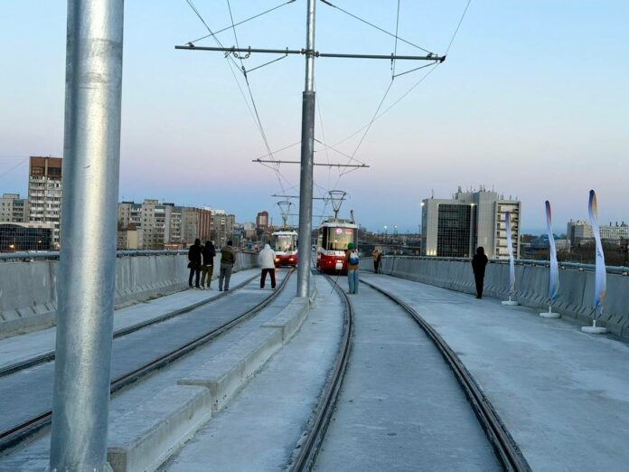 Самую большую в России трамвайную эстакаду открыли в Новосибирске