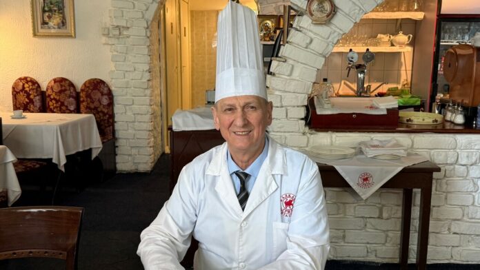 Повар из Сербии открыл первый ресторан в Новосибирске 28 лет назад