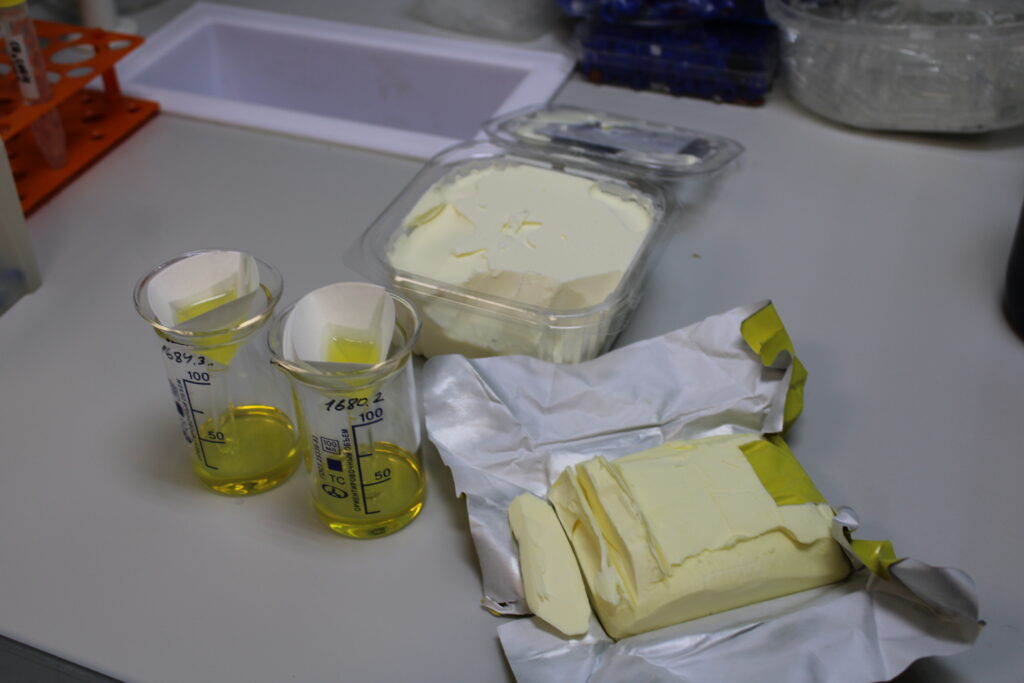 Партия некачественного новосибирского сливочного масла выявлена на Алтае