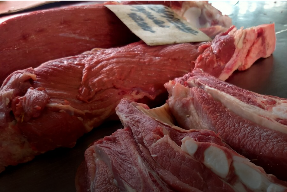 Ветслужбы не контролируют 85% поставок мяса в Новосибирске