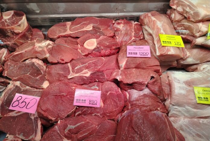 Новосибирцы переключаются на крупы и макароны