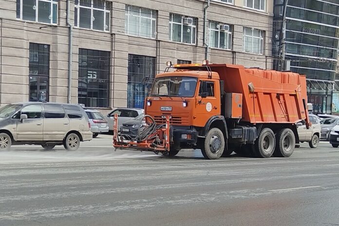 В центре Новосибирска начали тестировать пылеподавляющие составы