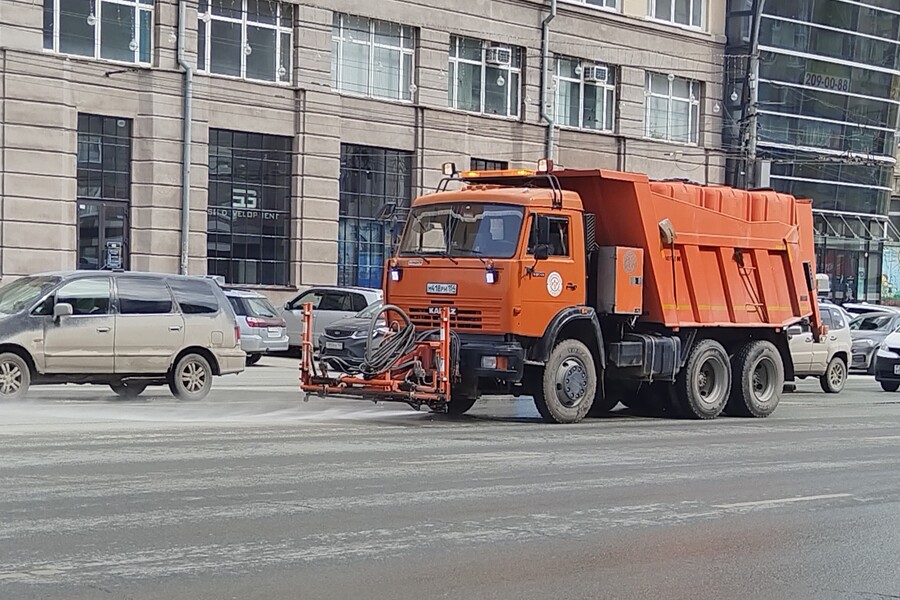 В центре Новосибирска начали тестировать пылеподавляющие составы