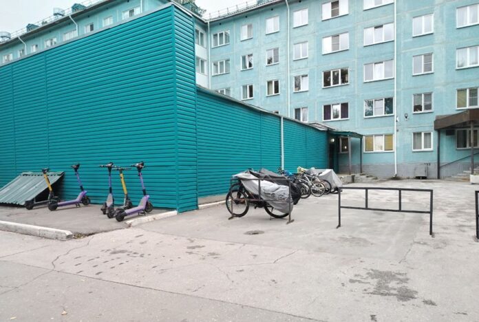 Операторы самокатов не обращались в мэрию Новосибирска за участками для парковок