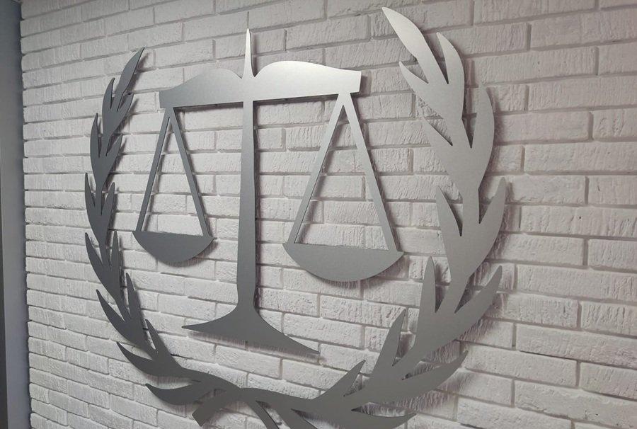 Банду страховых мошенников обвиняют в 25 инсценированных авариях в Новосибирске