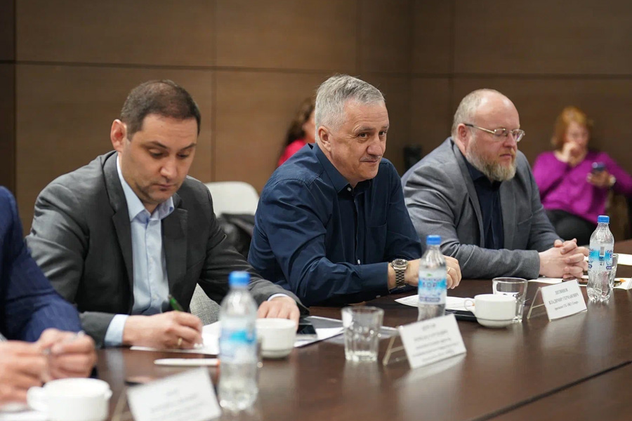 Владимир Литвинов