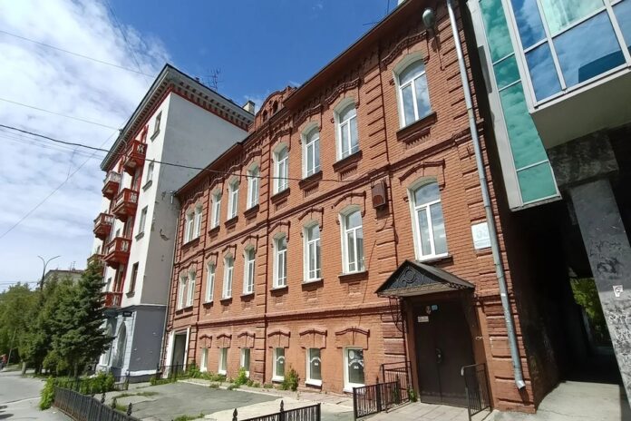 В Новосибирске выставили на продажу доходный дом купчихи Дудихиной В Новосибирске выставили на продажу доходный дом купчихи Дудихиной