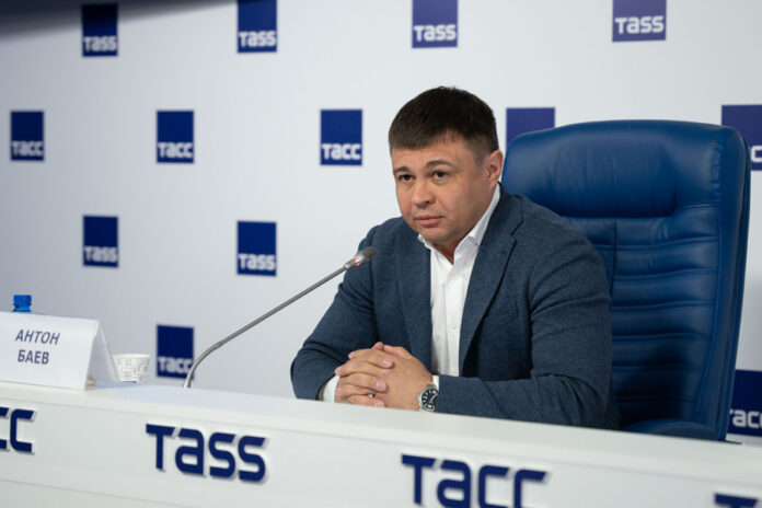 Антон Баев