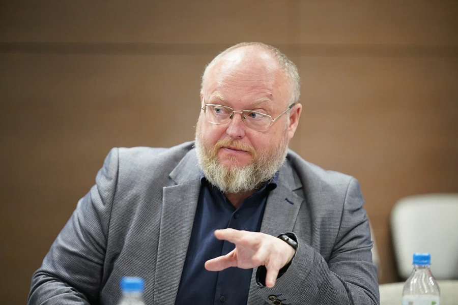 Олег Богатырев