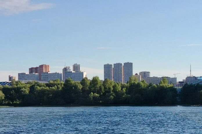 город