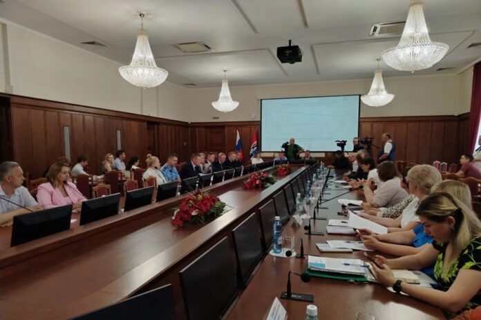 Крестьяне не будут работать лопатами и граблями: дизельное топливо подорожало в Новосибирской области на 40%