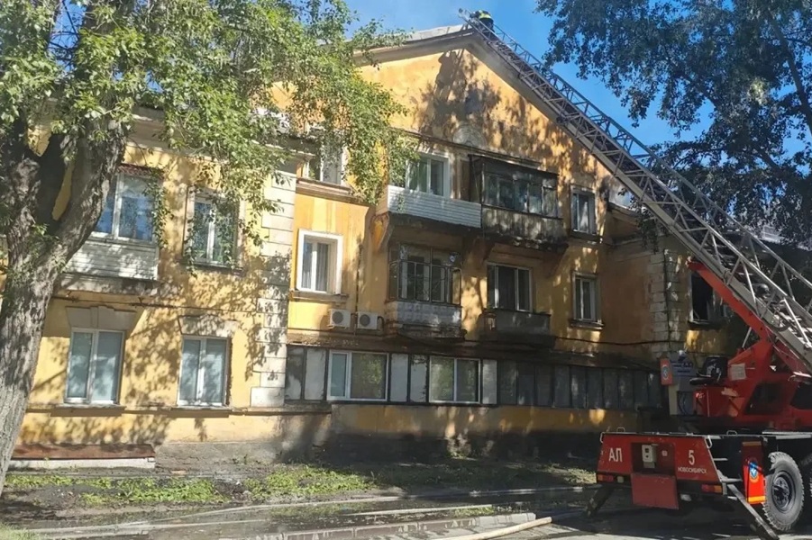 Режим повышенной готовности введут в жилом доме в Новосибирске после взрыва газа