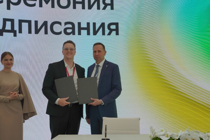 ПМЭФ-2026: Сбер и SkyGroup Development подписали соглашение о стратегическом партнёрстве