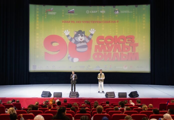 В Новосибирске прошёл благотворительный показ мультфильмов для семей участников СВО