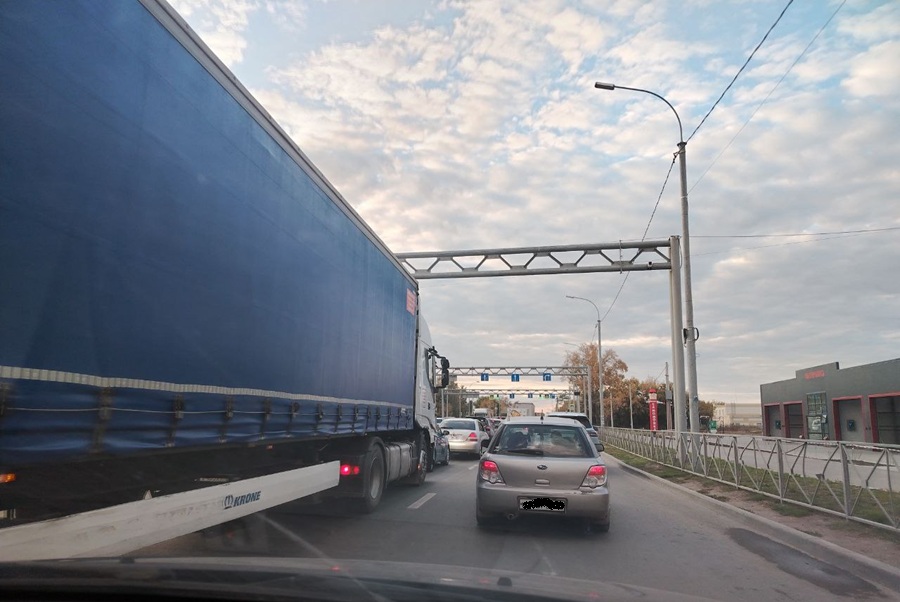 Виноват автотранспорт: эксперты объяснили с чем связан резкий рост выбросов в Новосибирске