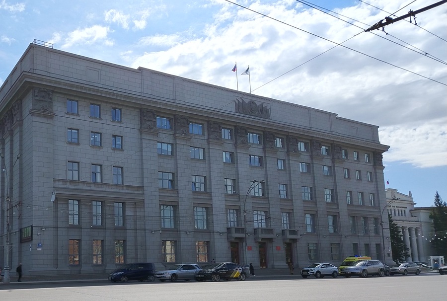 Увлеклись оптимизацией: в Новосибирске перегибают палку с сокращением штатов чиновников