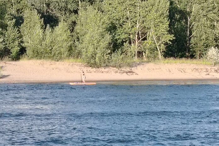 По аналогии с самокатами: новосибирские речники пожаловались на сапбордистов