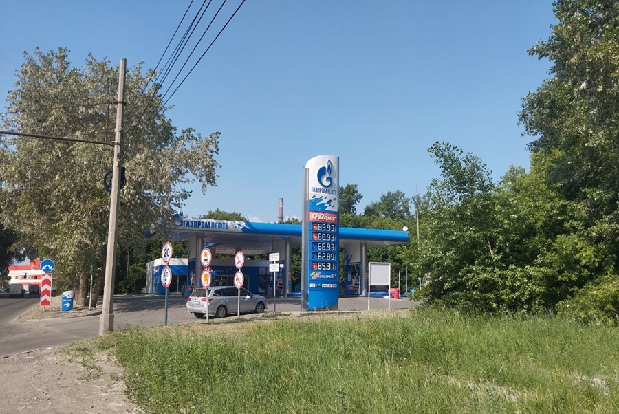 Новосибирские депутаты отказались обсуждать ситуацию с топливом на АЗС