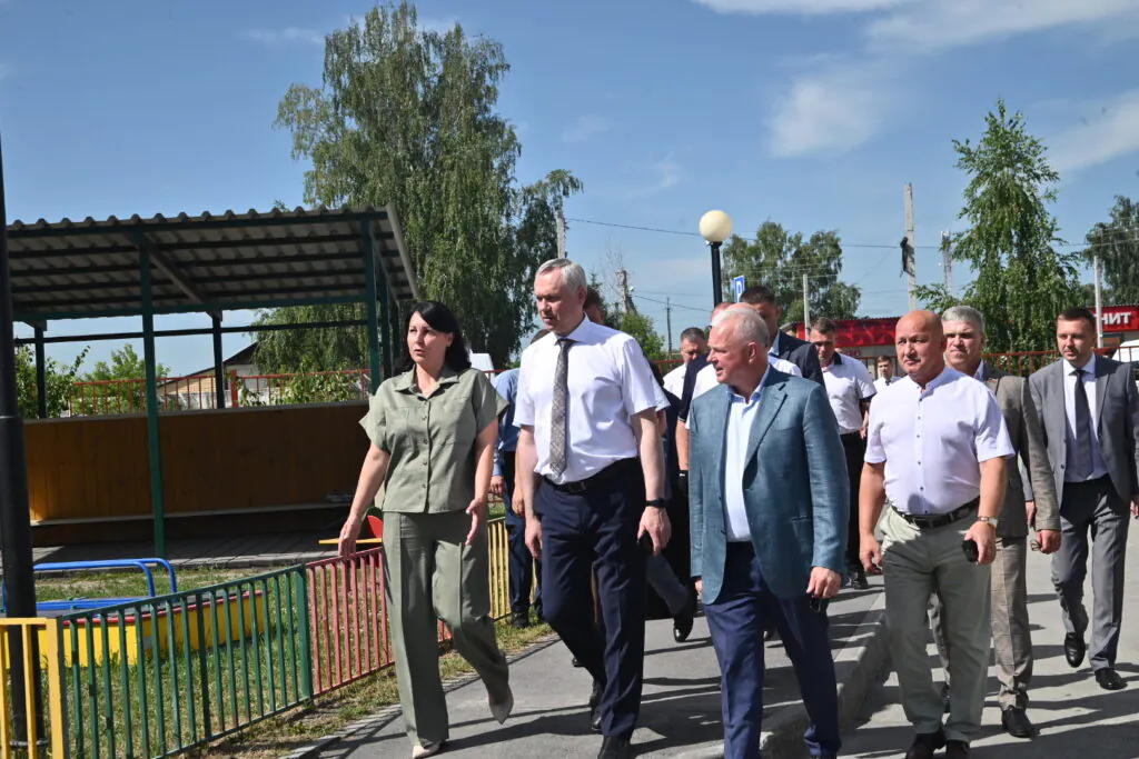В Новосибирском районе строят объекты для семей с детьми