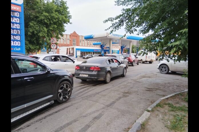«Наш проект сработал!»: губернатор Травников оценил ситуацию на новосибирских АЗС «Наш проект сработал!»: губернатор Травников оценил ситуацию на новосибирских АЗС