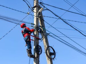 Подвесы линий связи на 23 тысячах опор ЛЭП оформили легально