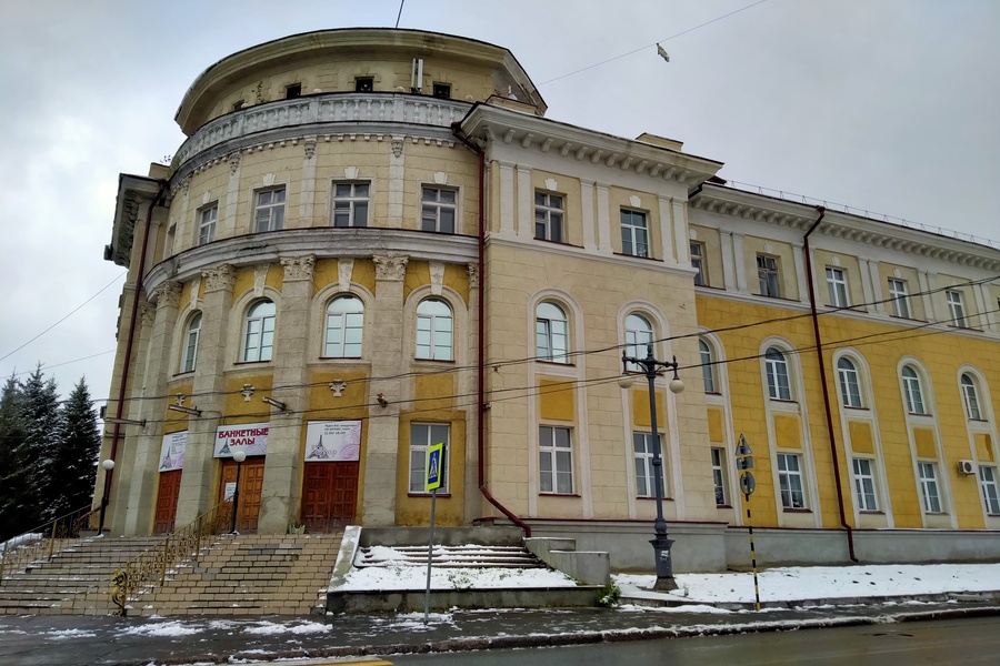 Бизнесу могут дать больше льгот для работы с наследием: новосибирский сенатор Городецкий провёл круглый стол по вовлечению памятников в хозоборот