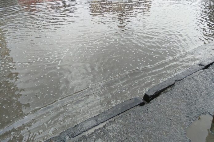 В Новосибирске вводят режим повышенной готовности из-за отсутствия ливневки