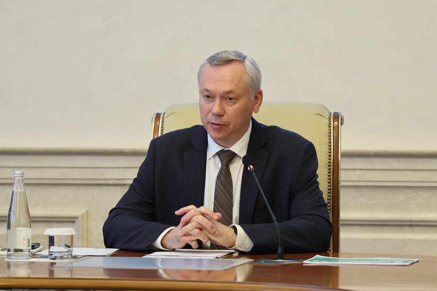 Андрей Травников сохранил место в топ-10 рейтинга губернаторов
