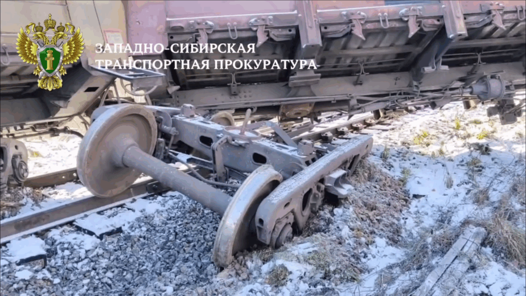 Четыре вагона сошли с путей в Новосибирской области