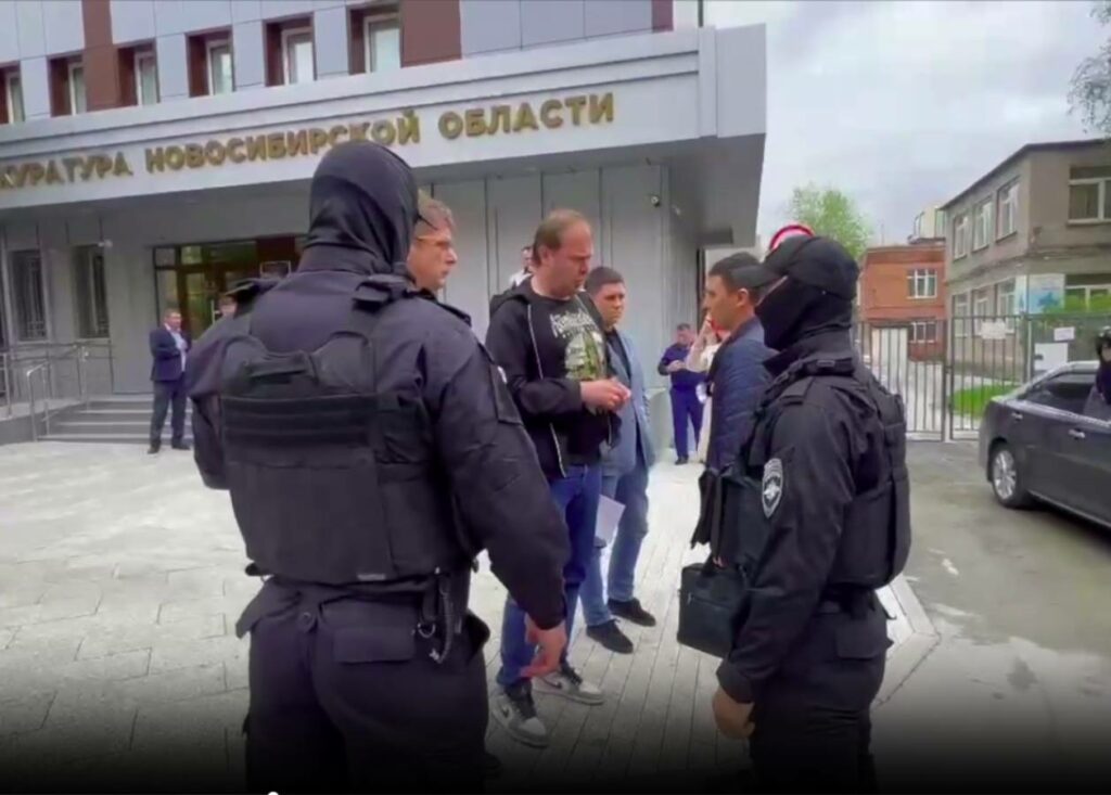 Три миллиарда — все? Умер руководитель компаний, строивших первые концессионные школы в Новосибирске