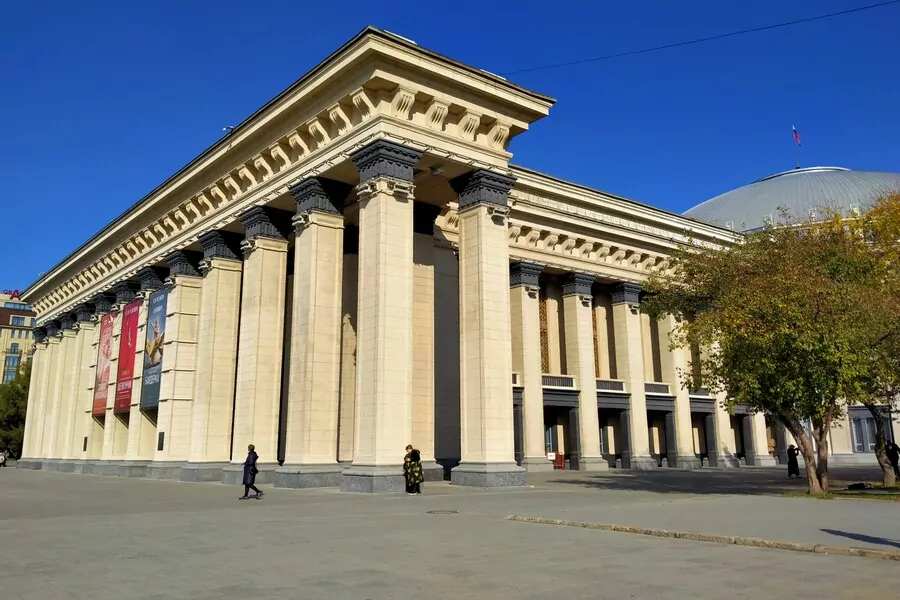 «Щелкунчик» в НОВАТе: сколько стоят билеты на показы новогоднего спектакля в Новосибирске и как менялись цены