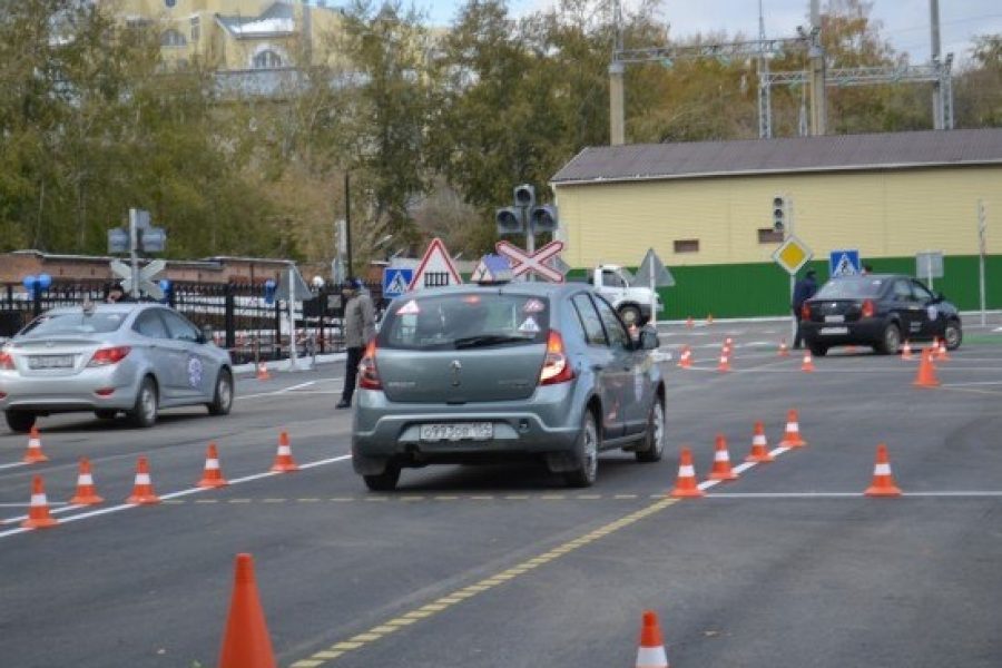 Автодром новосибирск. Автодром Новосибирск открытый. Гоночная трасса Новосибирск. Автосопровождение в Новосибирске.