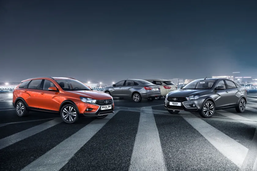 Топ-10: Lada догоняют два шустрых корейца — HYUNDAI и KIA