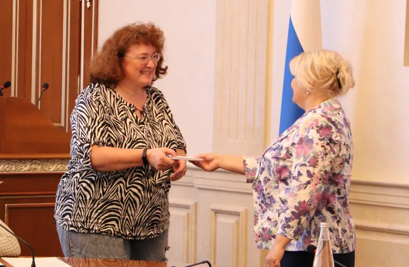 Первая партия зарегистрировалась на выборы в заксобрание