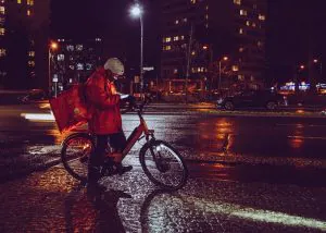 Молодежь во время пандемии стала чаще выходить на биржу труда