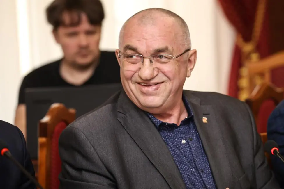 Новосибирский депутат Мочалин требует запретить ЛГБТ-литературу