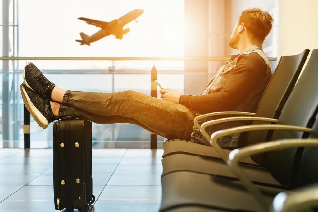 Банк «Левобережный» и OneTwoTrip дарят путешественникам баллы
