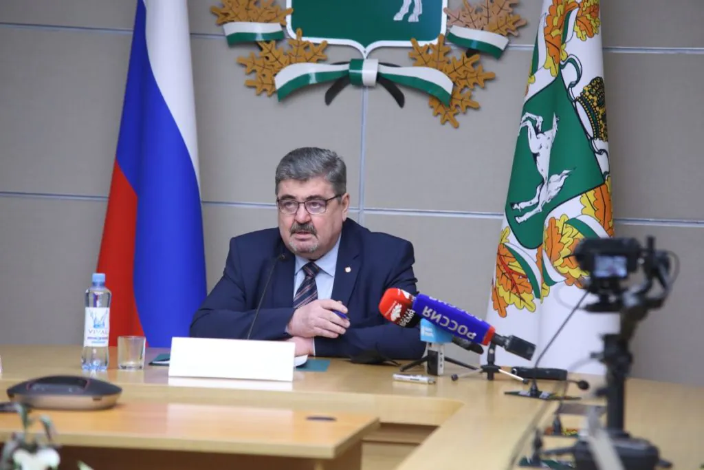 Экс-замгубернатора Томской области подозревают в подделке диплома об образовании