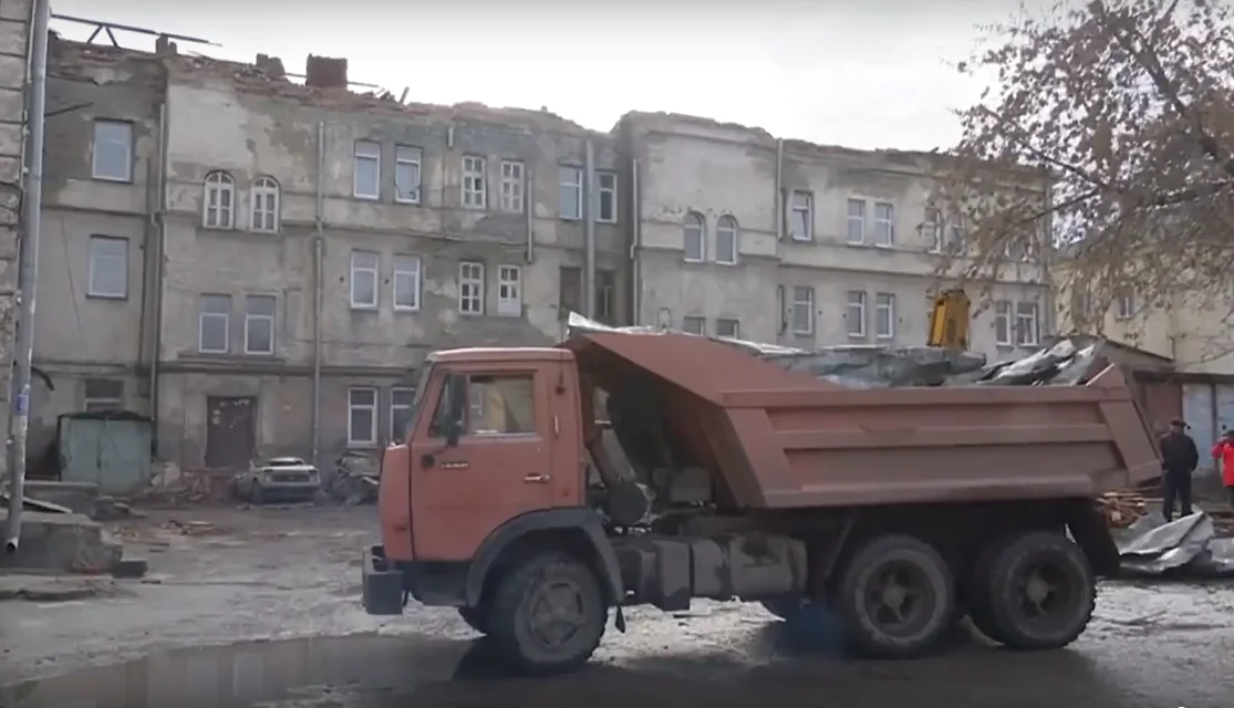 обрушение крыши