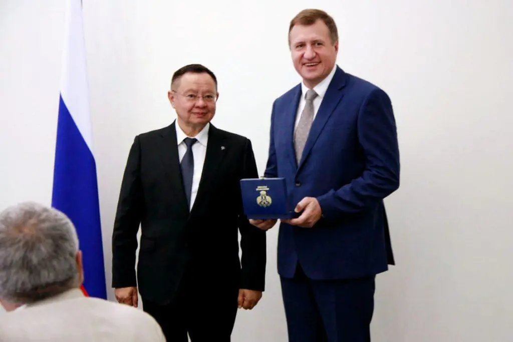 Максим Федорченко награжден знаком «Почётный строитель России»