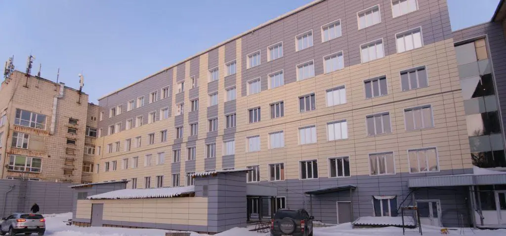 Самый старый медицинский долгострой сдадут в Новосибирске