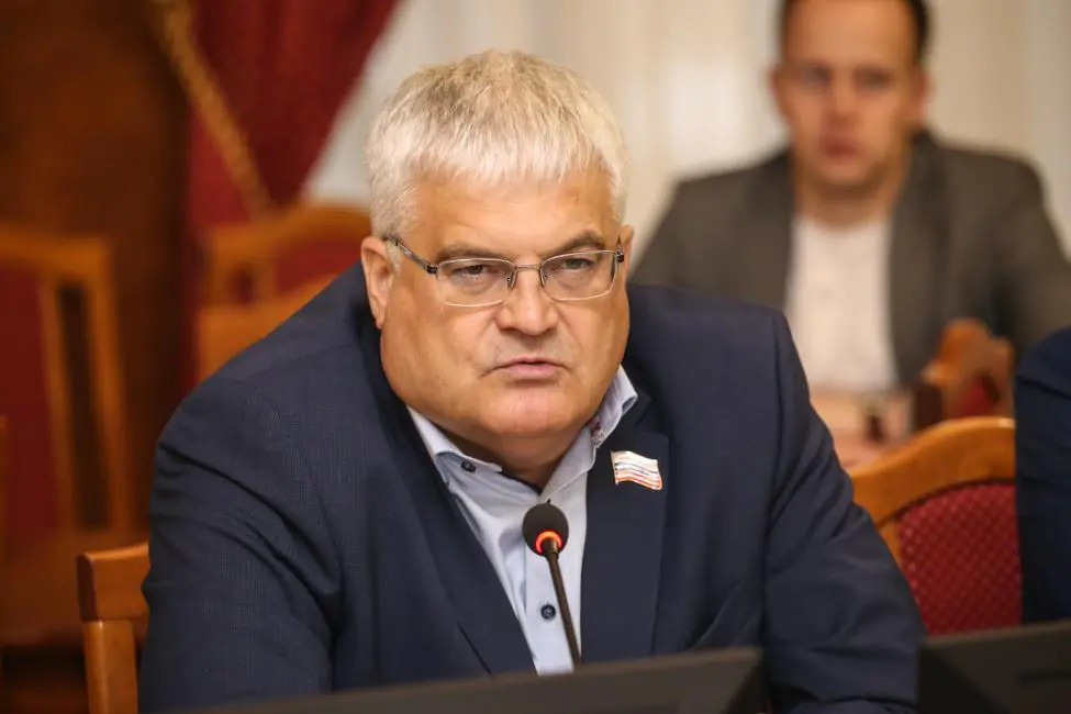 Остановка строительства и возможный снос четвертого моста пугают депутатов в Новосибирске