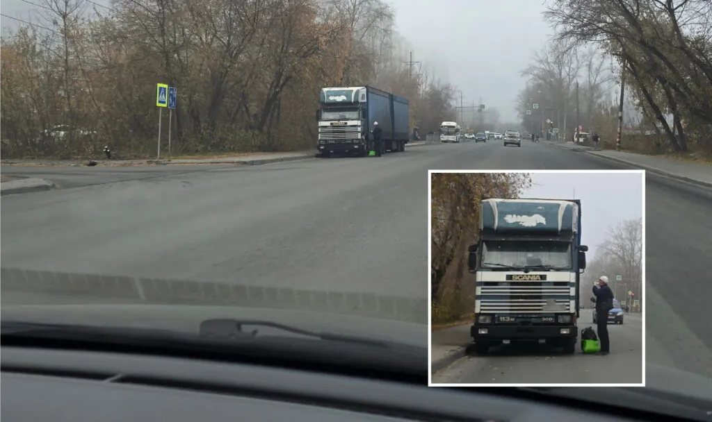Жители КСМа снова жалуются на стоянку грузовиков на одной из улиц Новосибирска