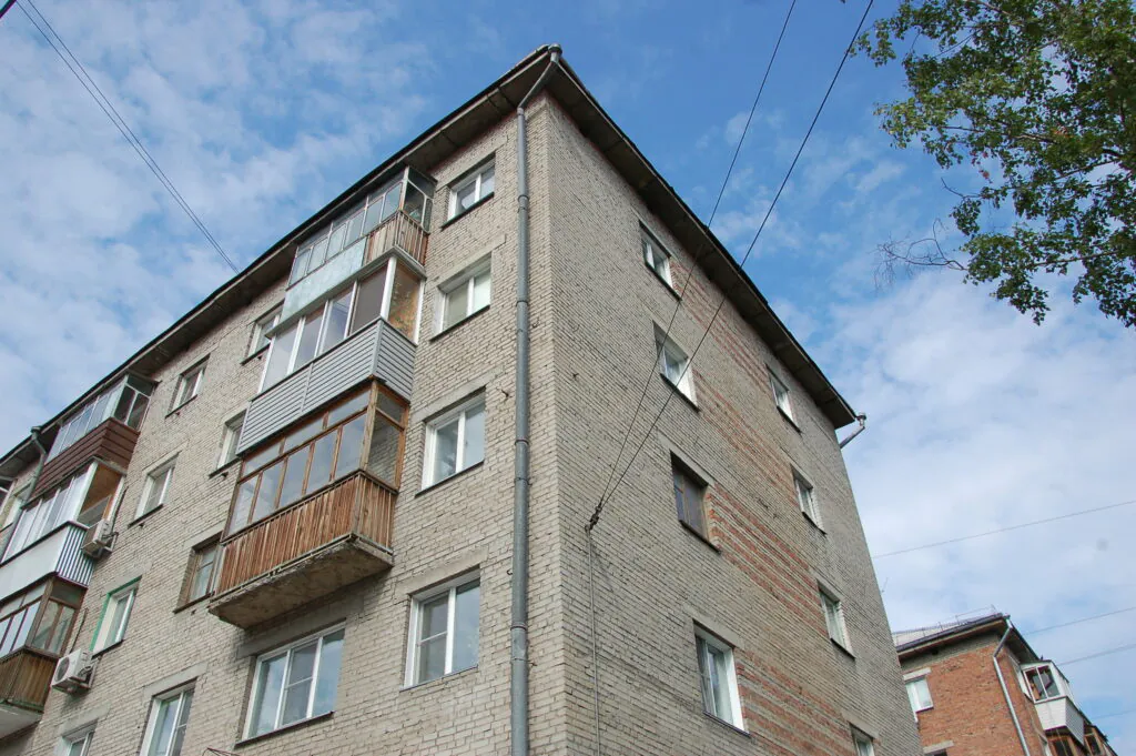 Новосибирцам необходимо копить на квартиру на вторичке 7,5 лет